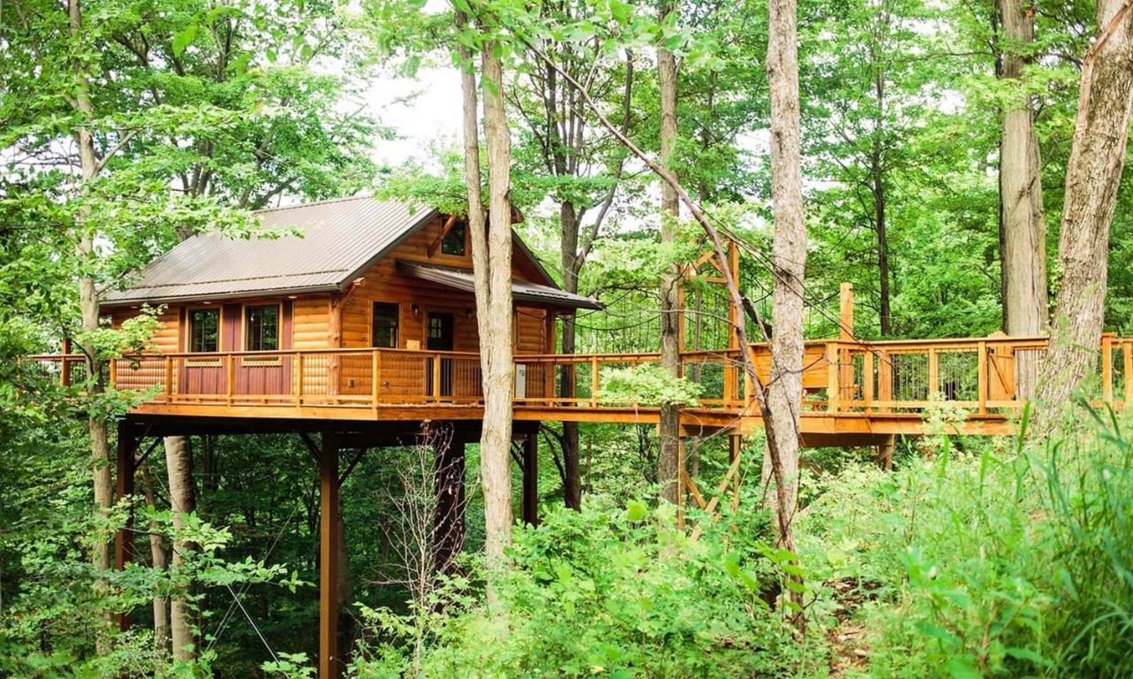Treehouse #6 By Amish Country Lodging Millersburg Exterior photo