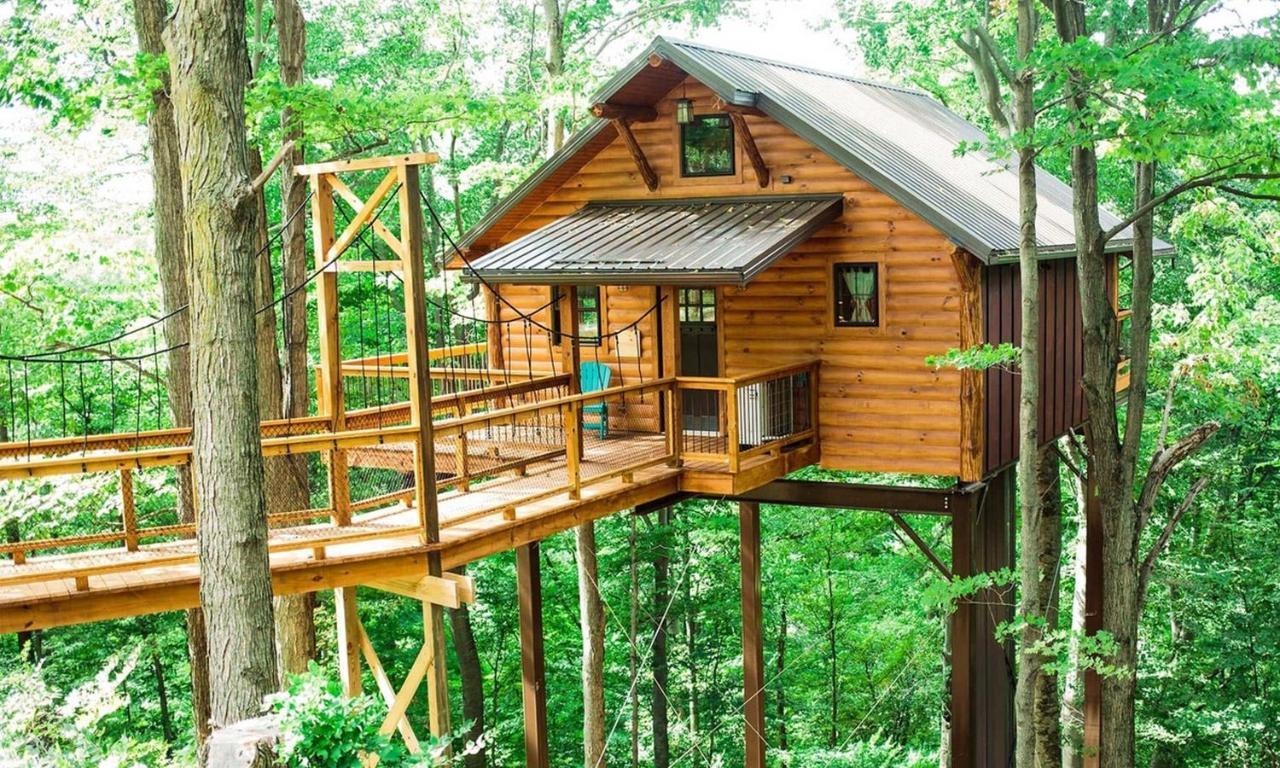 Treehouse #6 By Amish Country Lodging Millersburg Exterior photo